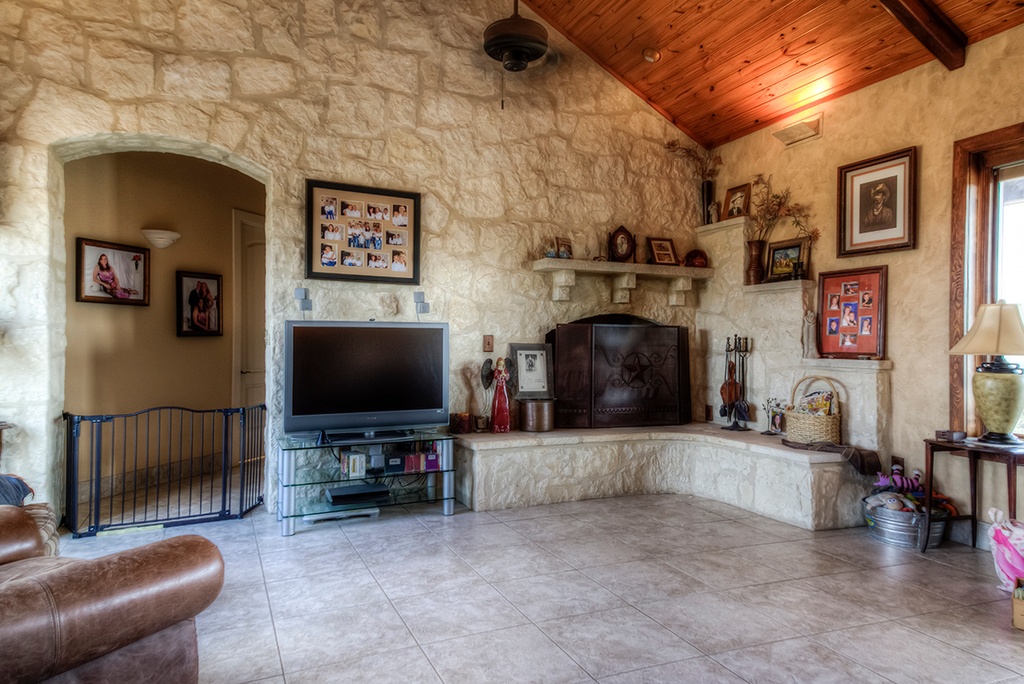 Dining and living areas open floor plan - Riverside Home Designs Custom Home Portfolio