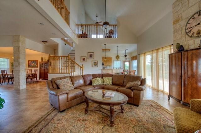 Upstairs bath or feature space - Riverside Home Designs Custom Home Portfolio